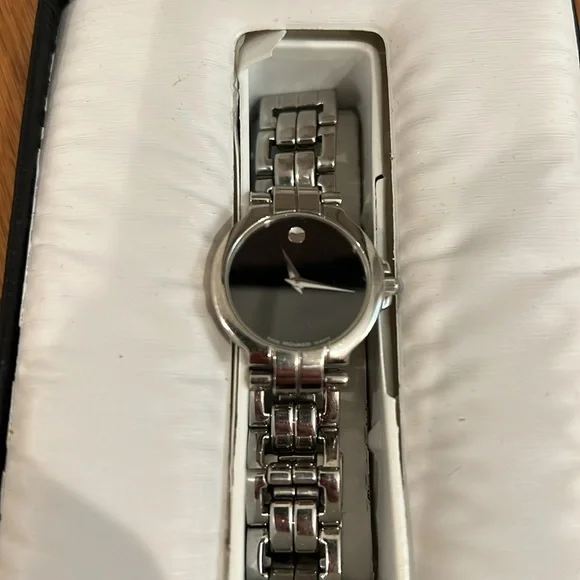 Movado Lancy watch - Picture 8 of 9